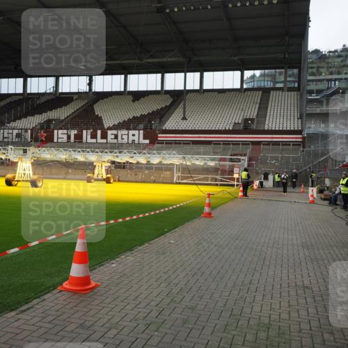 07.12.2025 - St. Pauli X-Mass-Run No. 15 Fabian Wolf http://msf.ph/oto/9397496 07.12.2025 10:45:28 Ziel 82, 401, 430, 467, 1096, 1245, 2086, 2220, 2355, 2356, 2535, 2926, 2934, 3350, 4860 meine-sportfotos.de