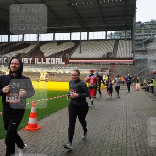 07.12.2025 - St. Pauli X-Mass-Run No. 15 Fabian Wolf http://msf.ph/oto/9397564 07.12.2025 10:45:59 Ziel 908, 1041, 1094, 1715, 2076, 2079, 2080, 2089, 2218, 2423, 2733, 2734, 4616, 4619, 4620, 4762 meine-sportfotos.de