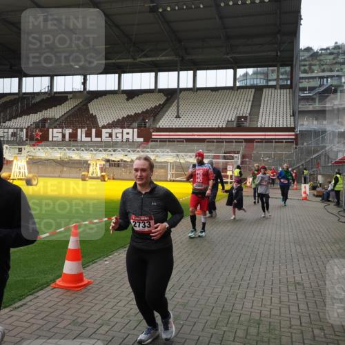 07.12.2025 - St. Pauli X-Mass-Run No. 15 Fabian Wolf http://msf.ph/oto/9397565 07.12.2025 10:45:59 Ziel 908, 1041, 1094, 1715, 2076, 2079, 2080, 2089, 2218, 2423, 2733, 2734, 4616, 4619, 4620, 4762 meine-sportfotos.de
