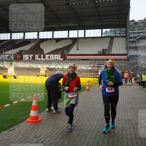 07.12.2025 - St. Pauli X-Mass-Run No. 15 Fabian Wolf http://msf.ph/oto/9397585 07.12.2025 10:46:04 Ziel 162, 178, 183, 908, 1041, 1094, 1715, 1955, 2080, 2334, 2423, 2733, 2734, 4616, 4619, 4620 meine-sportfotos.de