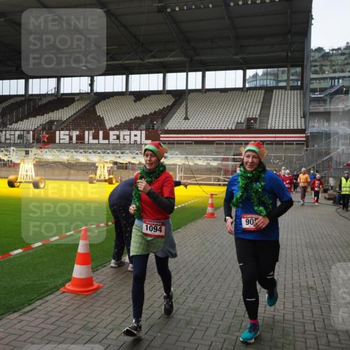07.12.2025 - St. Pauli X-Mass-Run No. 15 Fabian Wolf http://msf.ph/oto/9397586 07.12.2025 10:46:04 Ziel 162, 178, 183, 908, 1041, 1094, 1715, 1955, 2080, 2334, 2423, 2733, 2734, 4616, 4619, 4620 meine-sportfotos.de