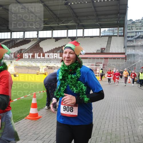 07.12.2025 - St. Pauli X-Mass-Run No. 15 Fabian Wolf http://msf.ph/oto/9397588 07.12.2025 10:46:05 Ziel 162, 178, 183, 908, 1041, 1094, 1715, 1955, 2080, 2334, 2423, 2733, 2734, 4616, 4619, 4620 meine-sportfotos.de