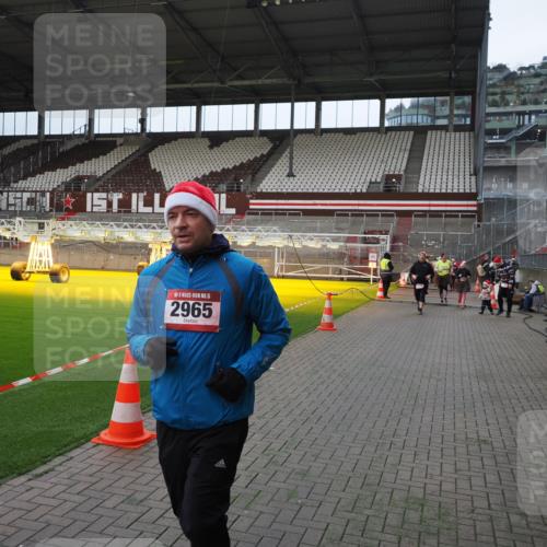 07.12.2025 - St. Pauli X-Mass-Run No. 15 Fabian Wolf http://msf.ph/oto/9397708 07.12.2025 10:46:37 Ziel 58, 81, 221, 479, 485, 639, 641, 921, 1040, 1043, 1242, 2092, 2488, 2536, 2960, 2965, 2998, 3001 meine-sportfotos.de