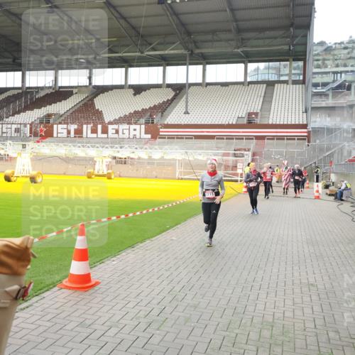 07.12.2025 - St. Pauli X-Mass-Run No. 15 Fabian Wolf http://msf.ph/oto/9397793 07.12.2025 10:47:08 Ziel 231, 821, 823, 824, 1171, 1359, 1362, 1747, 1750, 1819, 1872, 1875, 2115, 2200, 2957, 3029, 3123, 3344 meine-sportfotos.de
