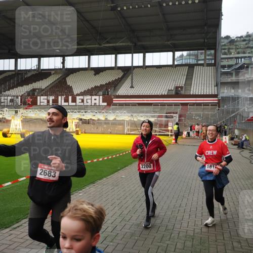 07.12.2025 - St. Pauli X-Mass-Run No. 15 Fabian Wolf http://msf.ph/oto/9397825 07.12.2025 10:47:17 Ziel 231, 1171, 1819, 2115, 2200, 2683, 2684, 3029, 3344 meine-sportfotos.de