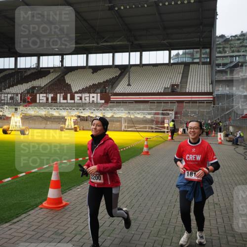 07.12.2025 - St. Pauli X-Mass-Run No. 15 Fabian Wolf http://msf.ph/oto/9397827 07.12.2025 10:47:18 Ziel 522, 523, 1171, 1819, 2115, 2200, 2683, 2684, 3029, 3344 meine-sportfotos.de