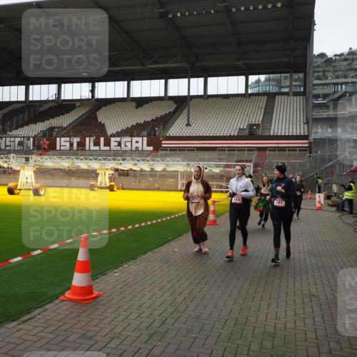 07.12.2025 - St. Pauli X-Mass-Run No. 15 Fabian Wolf http://msf.ph/oto/9398129 07.12.2025 10:49:11 Ziel 191, 194, 471, 1019, 1155, 1164, 1166, 1370, 1372, 2921, 2933, 3366, 3369 meine-sportfotos.de