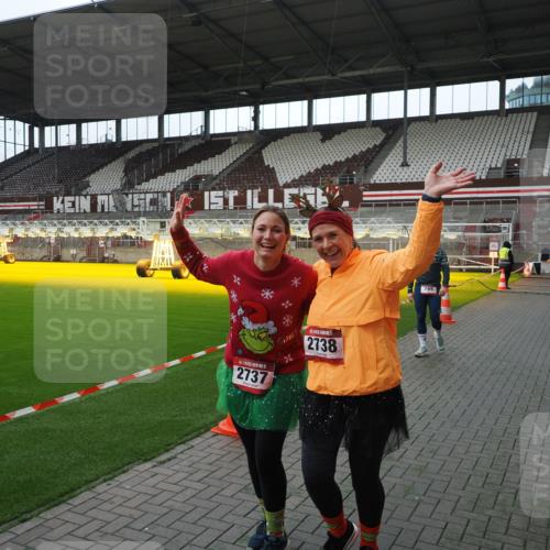 07.12.2025 - St. Pauli X-Mass-Run No. 15 Fabian Wolf http://msf.ph/oto/9398435 07.12.2025 10:51:05 Ziel 249, 381, 769, 1691, 2737, 2738 meine-sportfotos.de