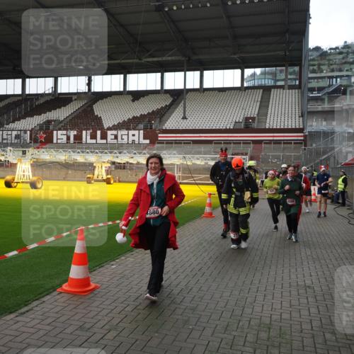 07.12.2025 - St. Pauli X-Mass-Run No. 15 Fabian Wolf http://msf.ph/oto/9398613 07.12.2025 10:52:16 Ziel 27, 499, 506, 654, 931, 1098, 2592, 2661, 4797, 4864, 4865, 4866, 4879, 4880 meine-sportfotos.de