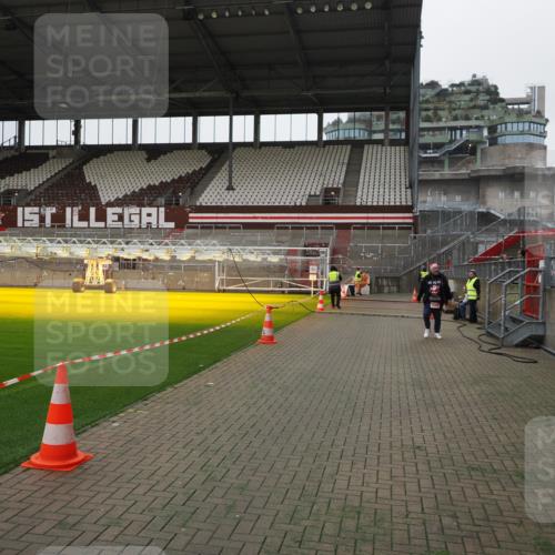 07.12.2025 - St. Pauli X-Mass-Run No. 15 Fabian Wolf http://msf.ph/oto/9398856 07.12.2025 10:55:14 Ziel 1689 meine-sportfotos.de