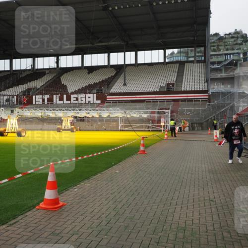07.12.2025 - St. Pauli X-Mass-Run No. 15 Fabian Wolf http://msf.ph/oto/9398862 07.12.2025 10:55:18 Ziel 1689 meine-sportfotos.de