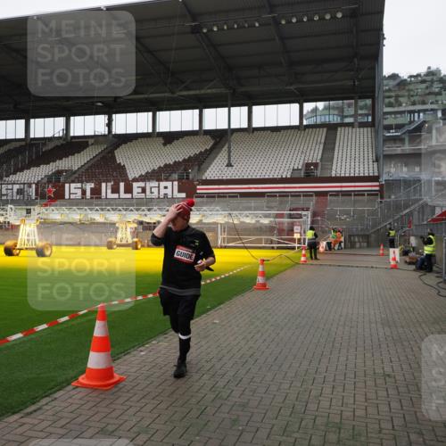 07.12.2025 - St. Pauli X-Mass-Run No. 15 Fabian Wolf http://msf.ph/oto/9398899 07.12.2025 10:56:04 Ziel 2485, 4493 meine-sportfotos.de
