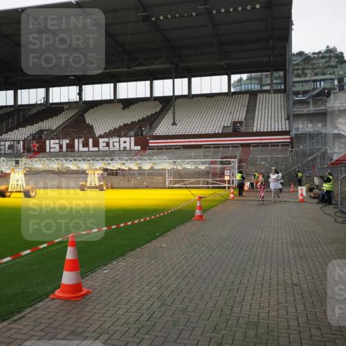 07.12.2025 - St. Pauli X-Mass-Run No. 15 Fabian Wolf http://msf.ph/oto/9398950 07.12.2025 10:56:29 Ziel 236, 248, 951, 955, 1790, 1793, 2170, 4063, 4146 meine-sportfotos.de