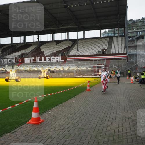 07.12.2025 - St. Pauli X-Mass-Run No. 15 Fabian Wolf http://msf.ph/oto/9398955 07.12.2025 10:56:32 Ziel 236, 248, 759, 2170, 4063, 4146 meine-sportfotos.de