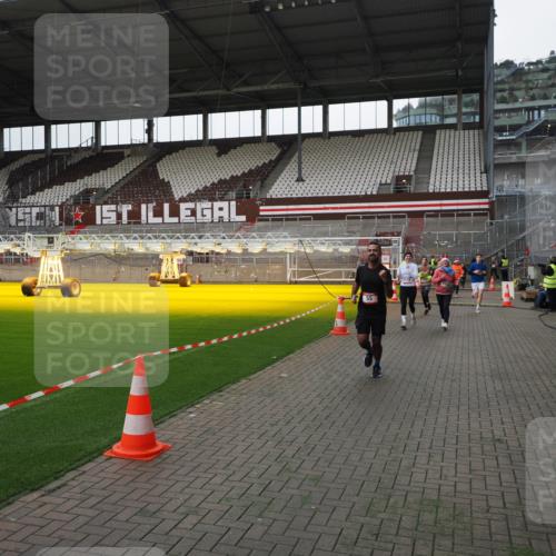 07.12.2025 - St. Pauli X-Mass-Run No. 15 Fabian Wolf http://msf.ph/oto/9399001 07.12.2025 10:56:47 Ziel 55, 236, 248, 417, 555, 568, 759, 2538, 2542, 2664 meine-sportfotos.de