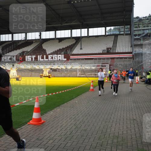 07.12.2025 - St. Pauli X-Mass-Run No. 15 Fabian Wolf http://msf.ph/oto/9399009 07.12.2025 10:56:49 Ziel 55, 417, 555, 568, 759, 1203, 2538, 2542, 2664 meine-sportfotos.de