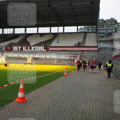 07.12.2025 - St. Pauli X-Mass-Run No. 15 Fabian Wolf http://msf.ph/oto/9399046 07.12.2025 10:57:13 Ziel 280, 773, 1097, 1099, 1387, 2665, 3064, 3067, 4799 meine-sportfotos.de