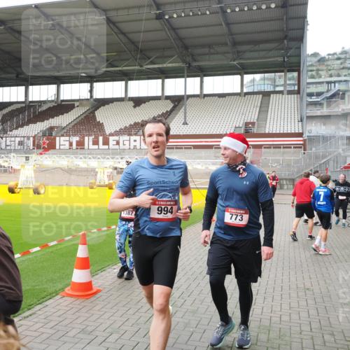 07.12.2025 - St. Pauli X-Mass-Run No. 15 Fabian Wolf http://msf.ph/oto/9399098 07.12.2025 10:57:26 Ziel 130, 251, 773, 994, 1213, 1387, 2290, 2296, 2297, 2298, 2665, 3064, 3067 meine-sportfotos.de