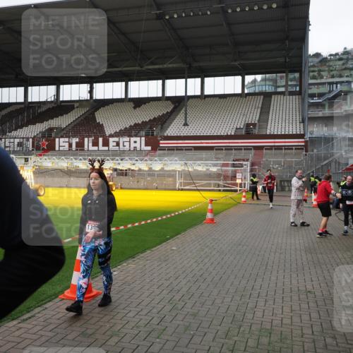 07.12.2025 - St. Pauli X-Mass-Run No. 15 Fabian Wolf http://msf.ph/oto/9399102 07.12.2025 10:57:28 Ziel 130, 251, 773, 994, 1213, 1387, 2290, 2296, 2297, 2298, 2665, 3064, 3067 meine-sportfotos.de