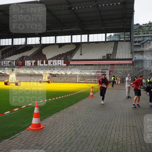 07.12.2025 - St. Pauli X-Mass-Run No. 15 Fabian Wolf http://msf.ph/oto/9399108 07.12.2025 10:57:30 Ziel 130, 251, 773, 994, 1213, 1387, 2290, 2296, 2297, 2298, 2665, 3064, 3067 meine-sportfotos.de