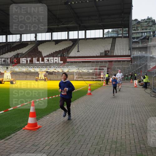 07.12.2025 - St. Pauli X-Mass-Run No. 15 Fabian Wolf http://msf.ph/oto/9399284 07.12.2025 10:59:09 Ziel 242, 582, 1508, 2503, 2772 meine-sportfotos.de