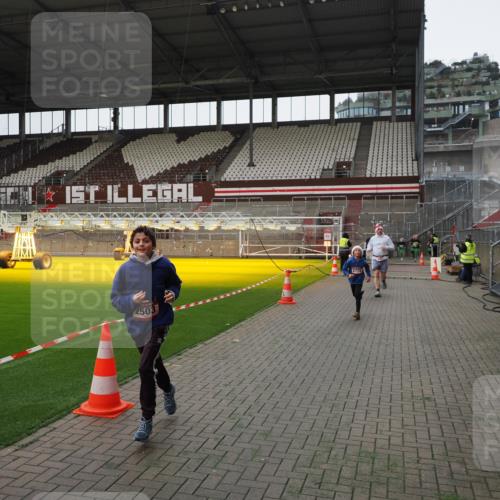 07.12.2025 - St. Pauli X-Mass-Run No. 15 Fabian Wolf http://msf.ph/oto/9399286 07.12.2025 10:59:10 Ziel 242, 582, 1508, 2503, 2772 meine-sportfotos.de