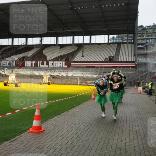 07.12.2025 - St. Pauli X-Mass-Run No. 15 Fabian Wolf http://msf.ph/oto/9399310 07.12.2025 10:59:21 Ziel 242, 2503, 2719, 2720, 2721, 2727, 2772 meine-sportfotos.de