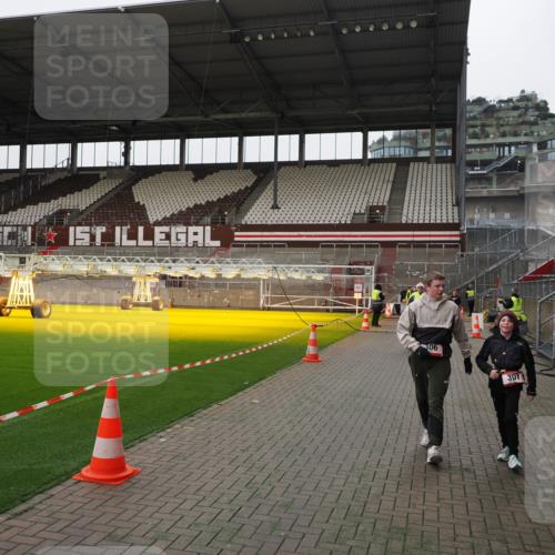 07.12.2025 - St. Pauli X-Mass-Run No. 15 Fabian Wolf http://msf.ph/oto/9399353 07.12.2025 10:59:36 Ziel 301, 306, 420, 1826, 4128 meine-sportfotos.de