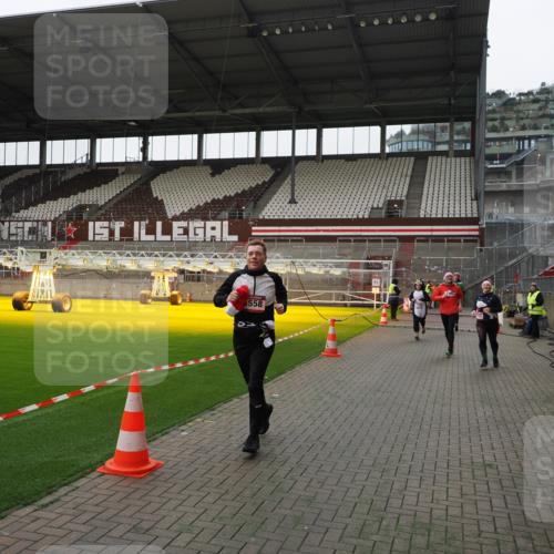 07.12.2025 - St. Pauli X-Mass-Run No. 15 Fabian Wolf http://msf.ph/oto/9399395 07.12.2025 11:00:03 Ziel 529, 1482, 1558, 1702, 3586 meine-sportfotos.de