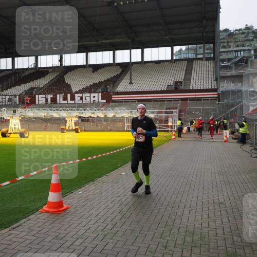 07.12.2025 - St. Pauli X-Mass-Run No. 15 Fabian Wolf http://msf.ph/oto/9399533 07.12.2025 11:01:13 Ziel 89, 132, 139, 557, 1705 meine-sportfotos.de