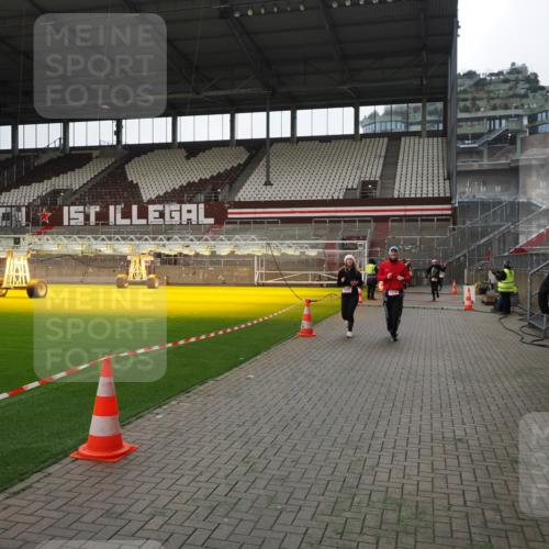 07.12.2025 - St. Pauli X-Mass-Run No. 15 Fabian Wolf http://msf.ph/oto/9399585 07.12.2025 11:01:36 Ziel 336, 376, 766, 770, 771, 1045, 1048, 1300, 1367, 1615, 2251, 2252 meine-sportfotos.de