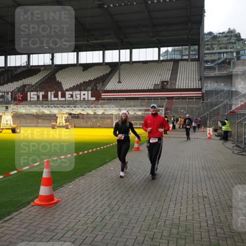 07.12.2025 - St. Pauli X-Mass-Run No. 15 Fabian Wolf http://msf.ph/oto/9399597 07.12.2025 11:01:39 Ziel 336, 376, 766, 770, 771, 1045, 1048, 1067, 1300, 1367, 1615, 2251, 2252 meine-sportfotos.de