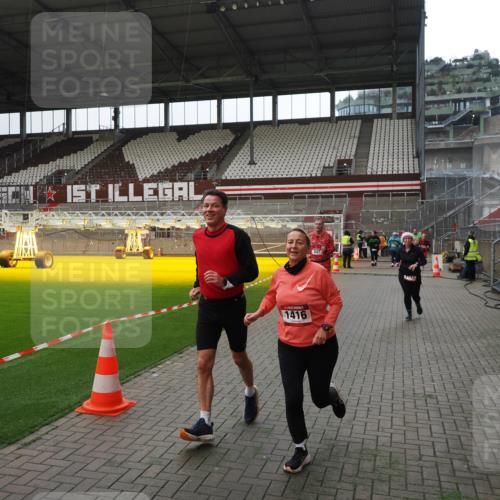 07.12.2025 - St. Pauli X-Mass-Run No. 15 Fabian Wolf http://msf.ph/oto/9399667 07.12.2025 11:02:08 Ziel 95, 193, 314, 317, 837, 838, 842, 847, 851, 1143, 1416, 1611, 2329, 2576 meine-sportfotos.de