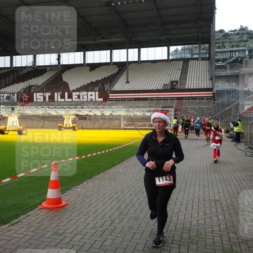 07.12.2025 - St. Pauli X-Mass-Run No. 15 Fabian Wolf http://msf.ph/oto/9399675 07.12.2025 11:02:11 Ziel 95, 193, 314, 317, 837, 838, 842, 847, 851, 1143, 1416, 1611, 2329, 2576 meine-sportfotos.de