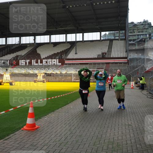 07.12.2025 - St. Pauli X-Mass-Run No. 15 Fabian Wolf http://msf.ph/oto/9399691 07.12.2025 11:02:19 Ziel 95, 193, 314, 317, 847, 1143, 1416, 1611, 2329, 2519, 2520 meine-sportfotos.de