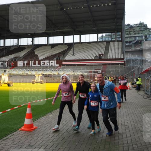 07.12.2025 - St. Pauli X-Mass-Run No. 15 Fabian Wolf http://msf.ph/oto/9399757 07.12.2025 11:02:44 Ziel 20, 25, 746, 747, 749, 751, 1063 meine-sportfotos.de