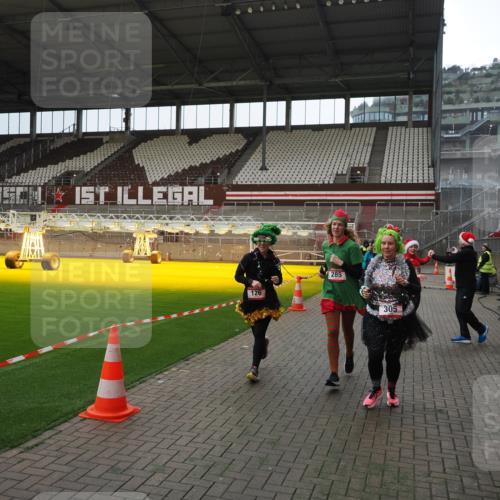 07.12.2025 - St. Pauli X-Mass-Run No. 15 Fabian Wolf http://msf.ph/oto/9399997 07.12.2025 11:04:20 Ziel 126, 215, 216, 285, 305, 700, 702, 734, 740, 764, 1200, 1252, 1254, 1401, 1695, 1766, 1769, 1852, 1854, 1856 meine-sportfotos.de
