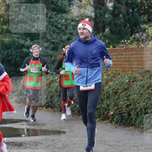 07.12.2025 - St. Pauli X-Mass-Run No. 15 Michael Burmester http://msf.ph/oto/9400169 07.12.2025 10:20:32 Laufen 3264 meine-sportfotos.de