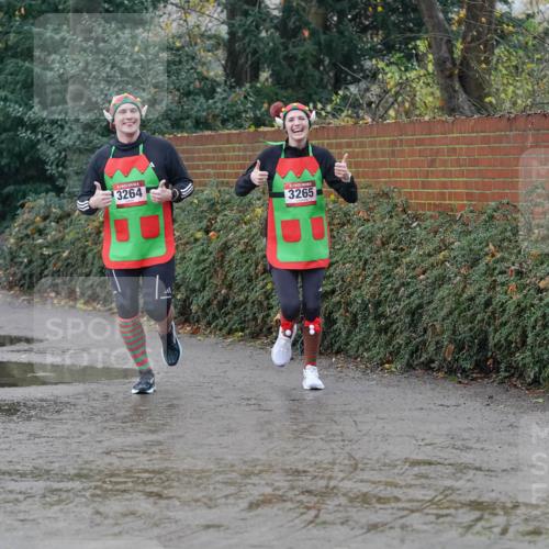 07.12.2025 - St. Pauli X-Mass-Run No. 15 Michael Burmester http://msf.ph/oto/9400176 07.12.2025 10:20:34 Laufen 1749, 3264, 3265 meine-sportfotos.de