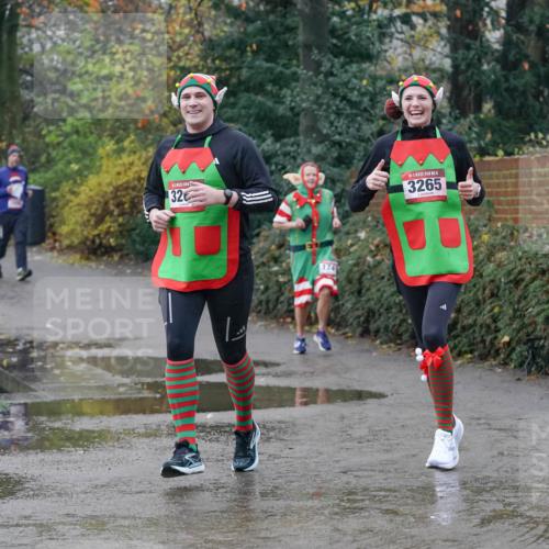 07.12.2025 - St. Pauli X-Mass-Run No. 15 Michael Burmester http://msf.ph/oto/9400183 07.12.2025 10:20:35 Laufen 32, 174, 3265 meine-sportfotos.de