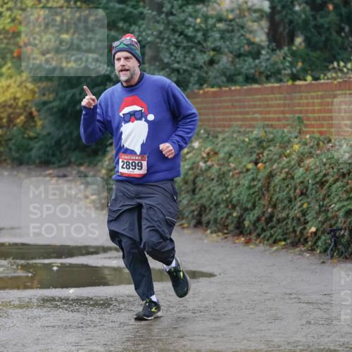 07.12.2025 - St. Pauli X-Mass-Run No. 15 Michael Burmester http://msf.ph/oto/9400190 07.12.2025 10:20:42 Laufen 5, 2899 meine-sportfotos.de