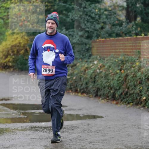 07.12.2025 - St. Pauli X-Mass-Run No. 15 Michael Burmester http://msf.ph/oto/9400193 07.12.2025 10:20:42 Laufen 15, 2899 meine-sportfotos.de