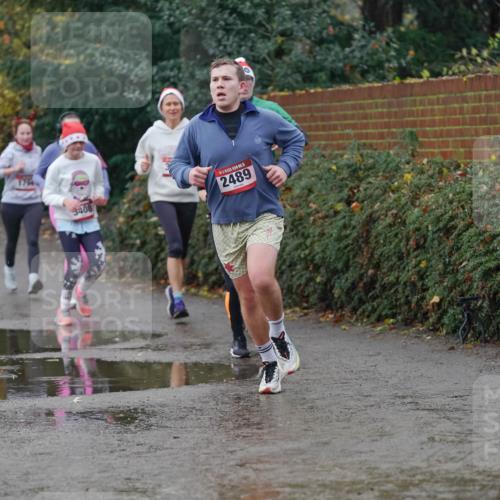 07.12.2025 - St. Pauli X-Mass-Run No. 15 Michael Burmester http://msf.ph/oto/9400198 07.12.2025 10:20:49 Laufen 408, 1, 2489 meine-sportfotos.de