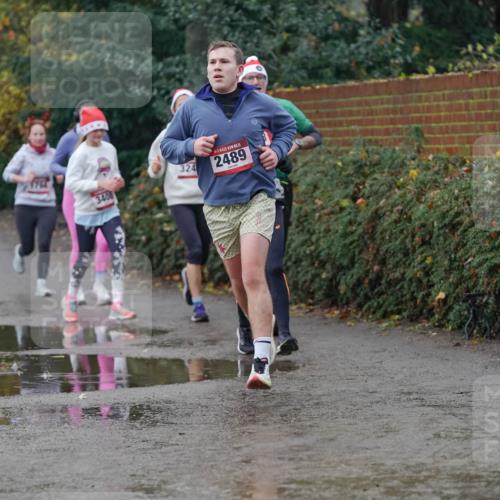 07.12.2025 - St. Pauli X-Mass-Run No. 15 Michael Burmester http://msf.ph/oto/9400199 07.12.2025 10:20:49 Laufen 324, 15, 2489 meine-sportfotos.de