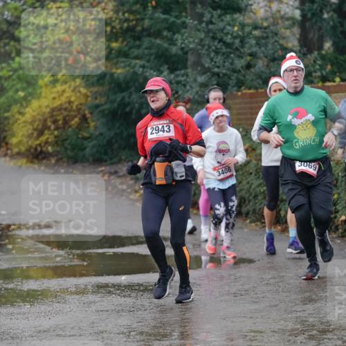 07.12.2025 - St. Pauli X-Mass-Run No. 15 Michael Burmester http://msf.ph/oto/9400204 07.12.2025 10:20:51 Laufen 2943, 3408, 3069 meine-sportfotos.de