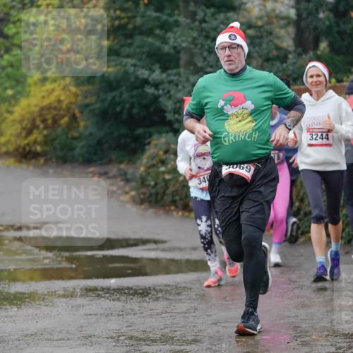 07.12.2025 - St. Pauli X-Mass-Run No. 15 Michael Burmester http://msf.ph/oto/9400208 07.12.2025 10:20:52 Laufen 943, 3244, 340, 3069 meine-sportfotos.de