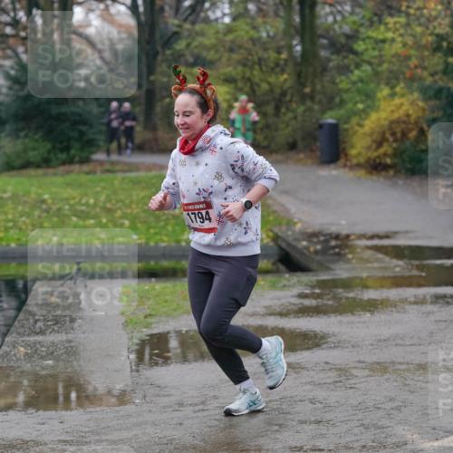 07.12.2025 - St. Pauli X-Mass-Run No. 15 Michael Burmester http://msf.ph/oto/9400222 07.12.2025 10:20:56 Laufen 1794 meine-sportfotos.de