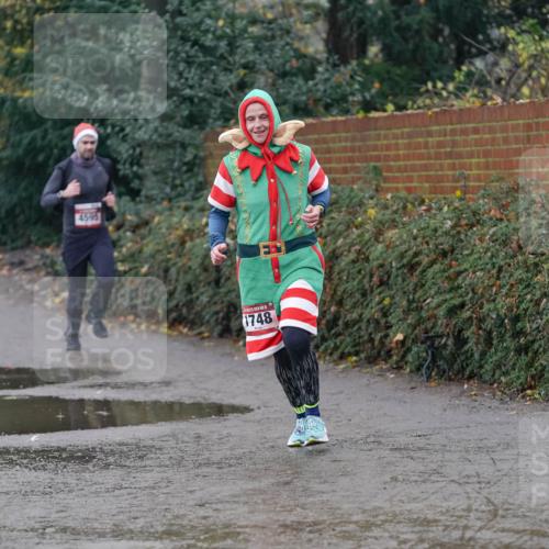 07.12.2025 - St. Pauli X-Mass-Run No. 15 Michael Burmester http://msf.ph/oto/9400229 07.12.2025 10:21:04 Laufen 4595, 1748 meine-sportfotos.de
