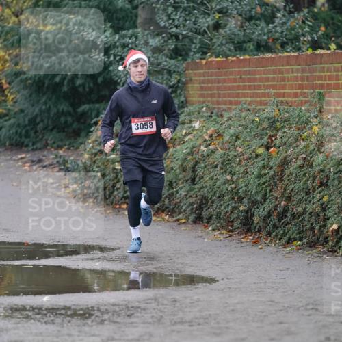 07.12.2025 - St. Pauli X-Mass-Run No. 15 Michael Burmester http://msf.ph/oto/9400241 07.12.2025 10:21:08 Laufen 3058 meine-sportfotos.de