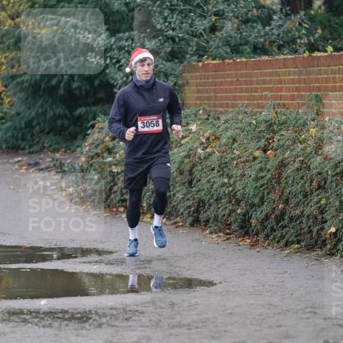 07.12.2025 - St. Pauli X-Mass-Run No. 15 Michael Burmester http://msf.ph/oto/9400242 07.12.2025 10:21:09 Laufen 3058 meine-sportfotos.de